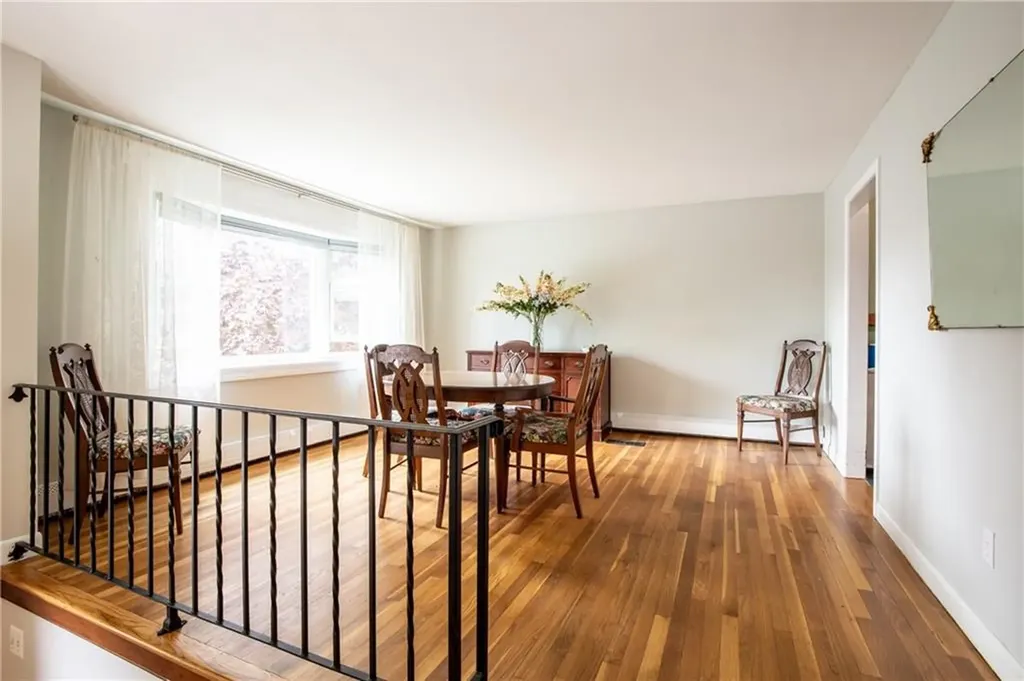 25 Cheryl Avenue Portsmouth RI 02871