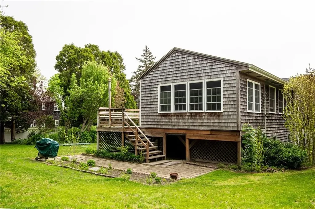 25 Cheryl Avenue Portsmouth RI 02871