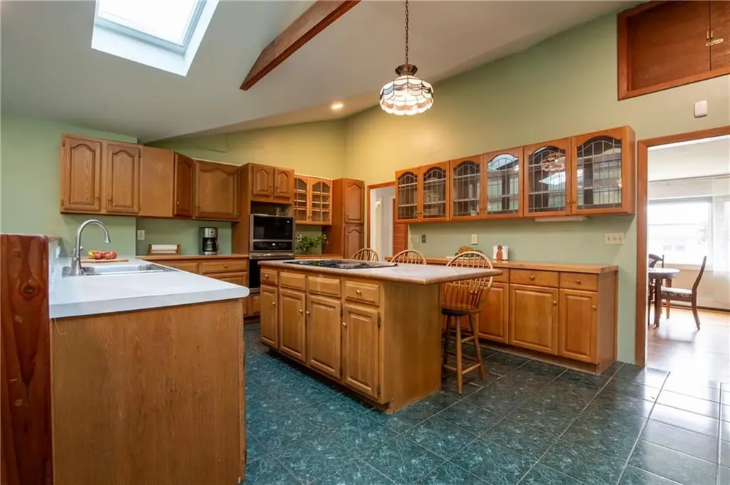 25 Cheryl Avenue Portsmouth RI 02871