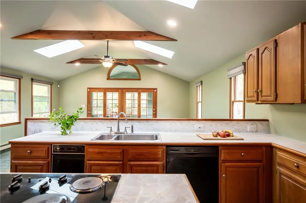 25 Cheryl Avenue Portsmouth RI 02871