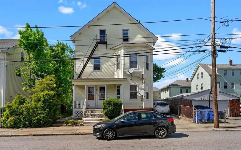 13 Magill Street Pawtucket RI 02860