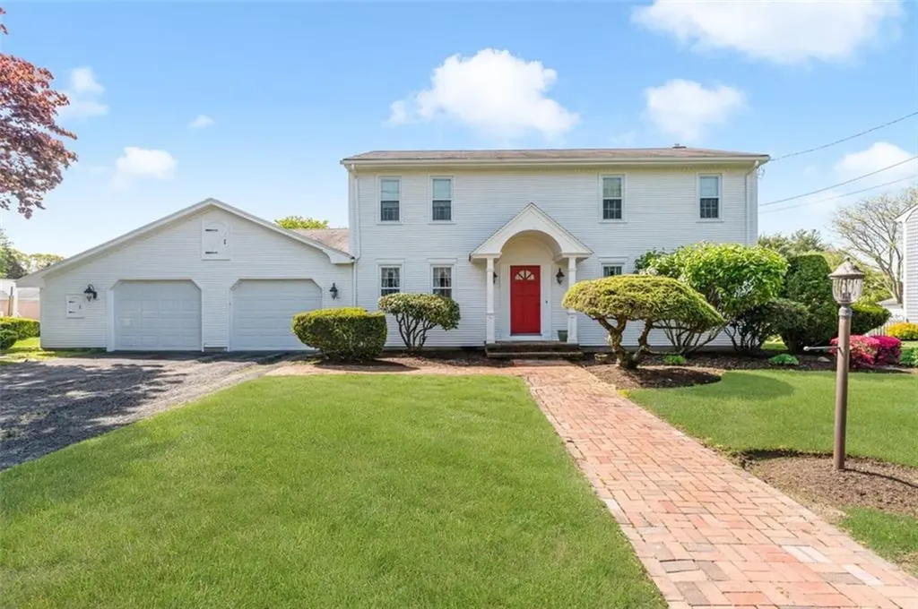 32 Carriage Way North Providence RI 02904