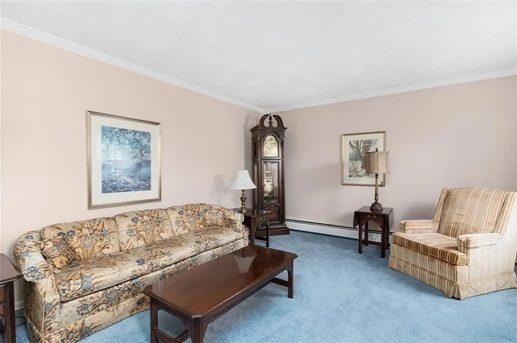 32 Carriage Way North Providence RI 02904