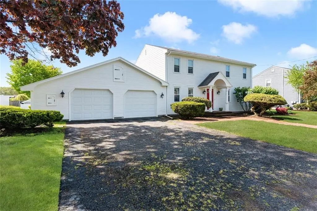 32 Carriage Way North Providence RI 02904