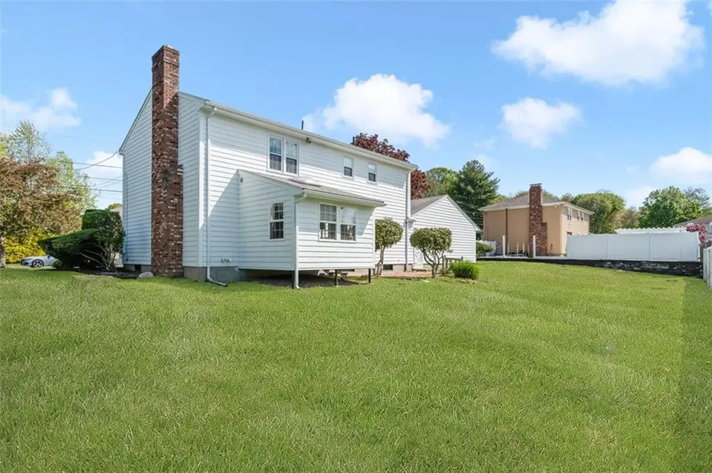 32 Carriage Way North Providence RI 02904