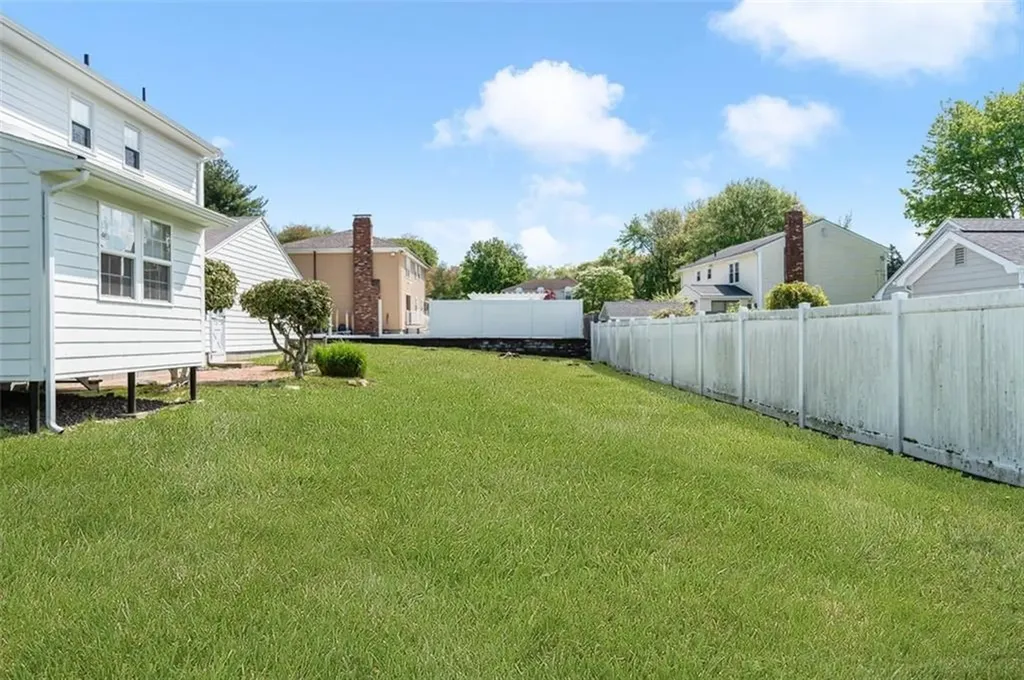 32 Carriage Way North Providence RI 02904