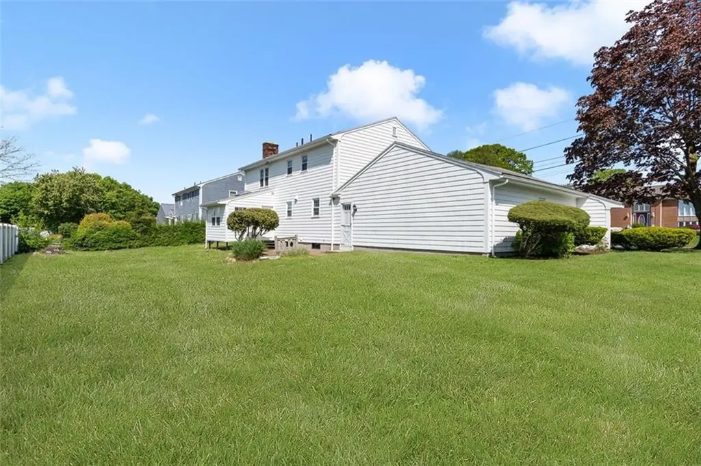 32 Carriage Way North Providence RI 02904