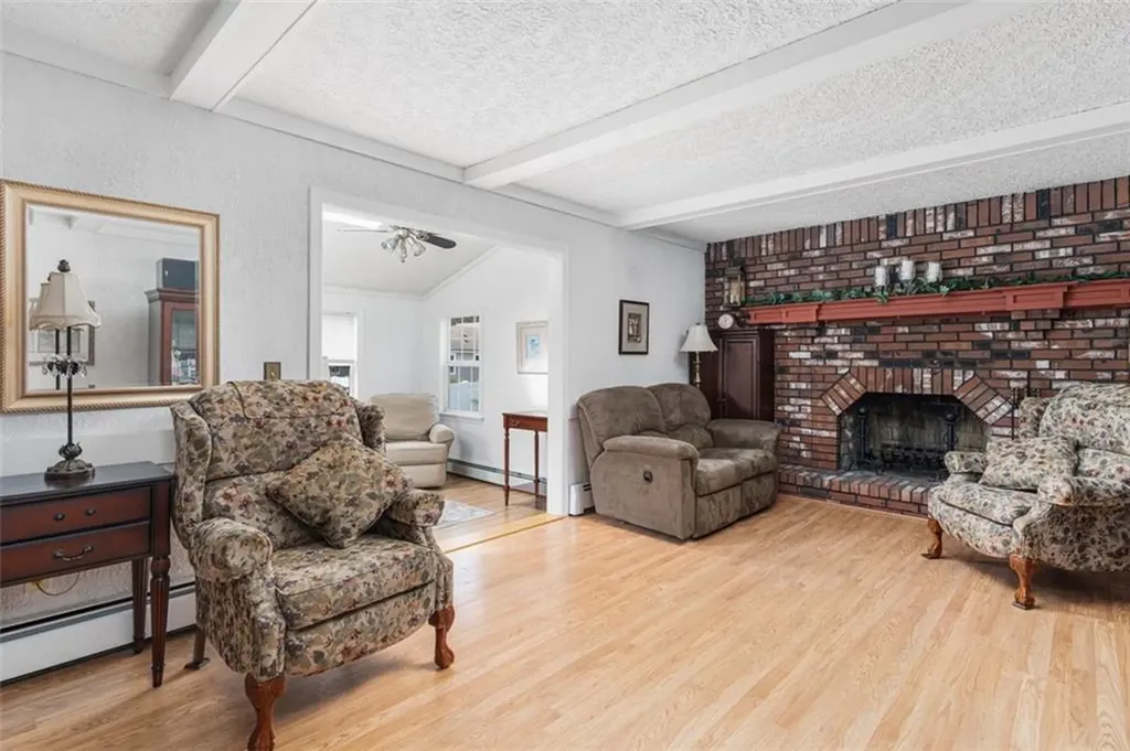 32 Carriage Way North Providence RI 02904