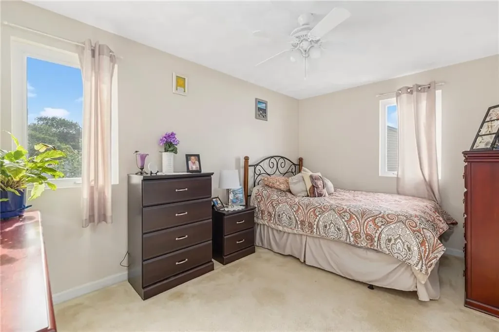 23 Hamlet Court Bristol RI 02809