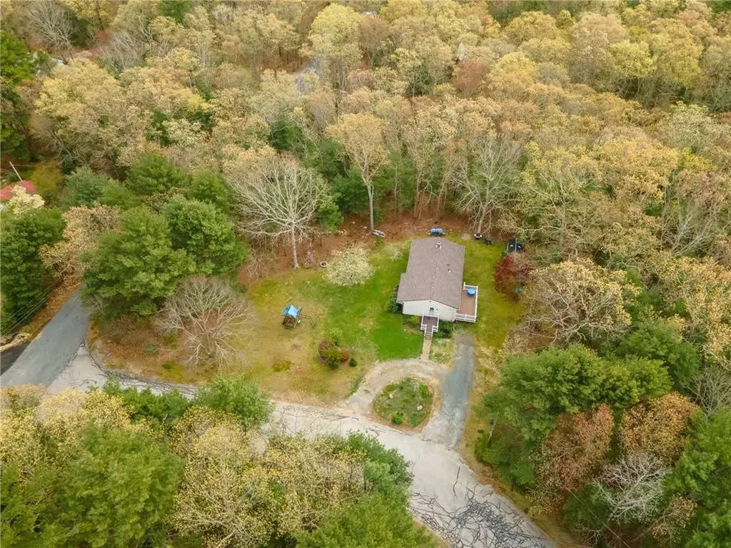 4 Levitt Lane Exeter RI 02822