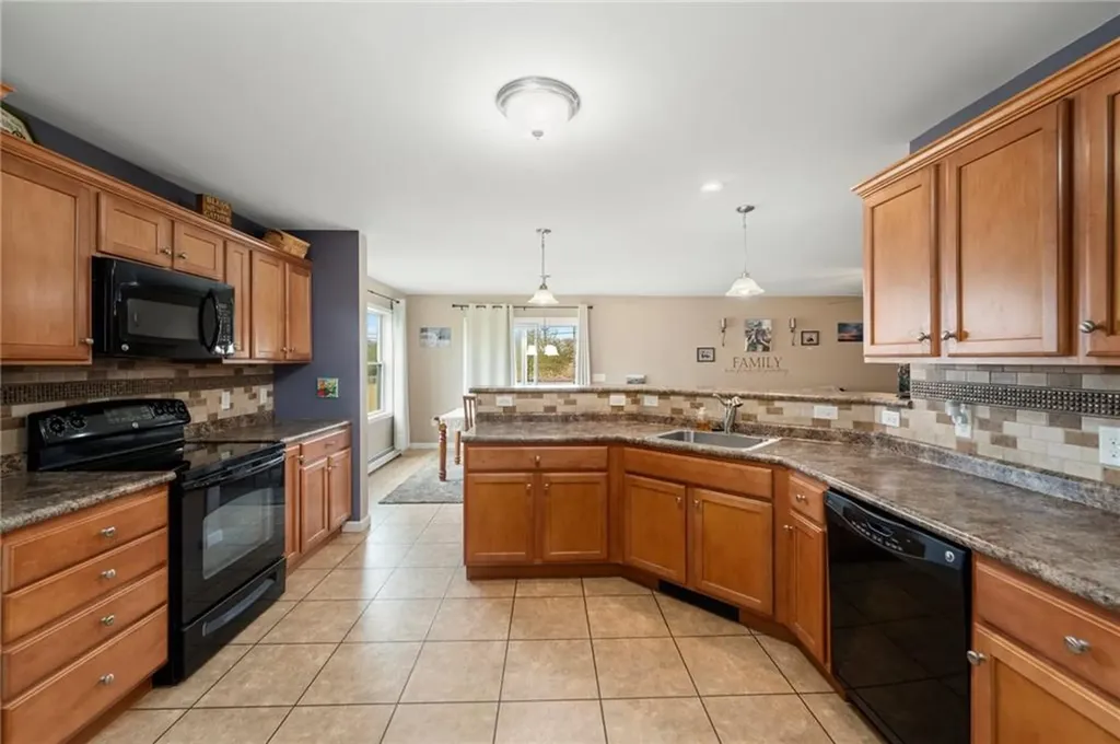 32 Cypress Avenue Narragansett RI 02882