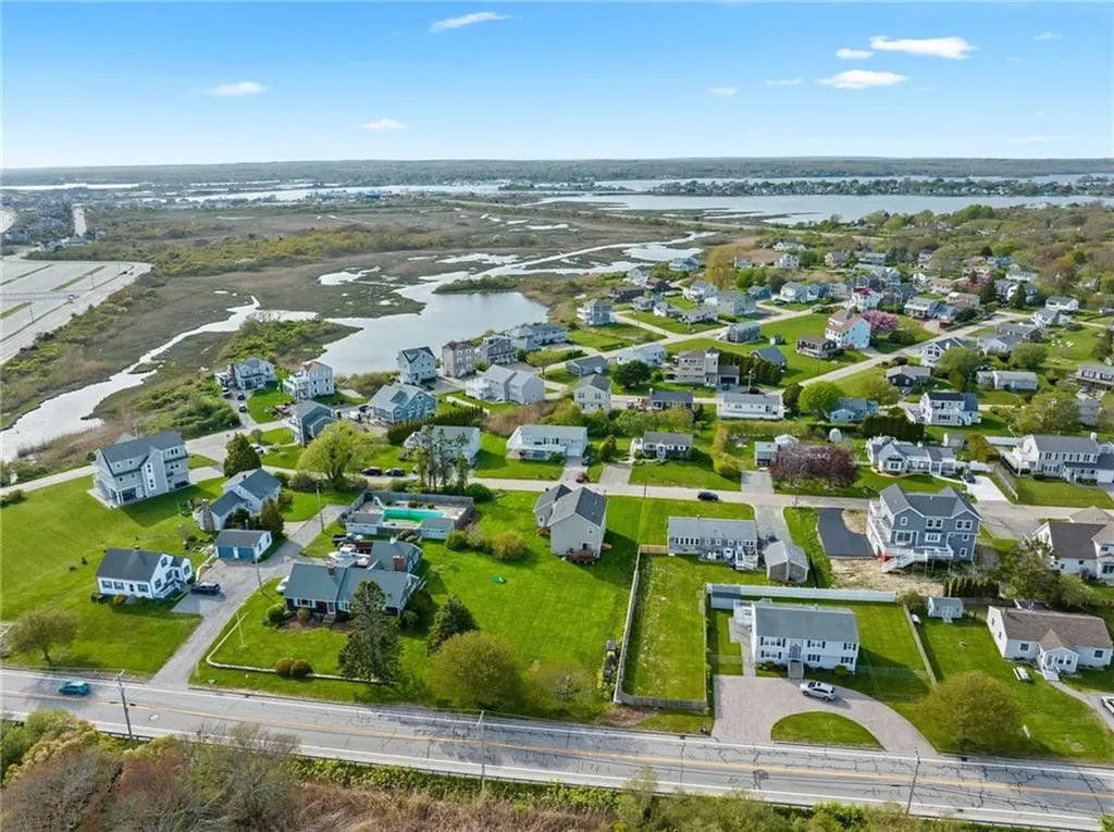 32 Cypress Avenue Narragansett RI 02882