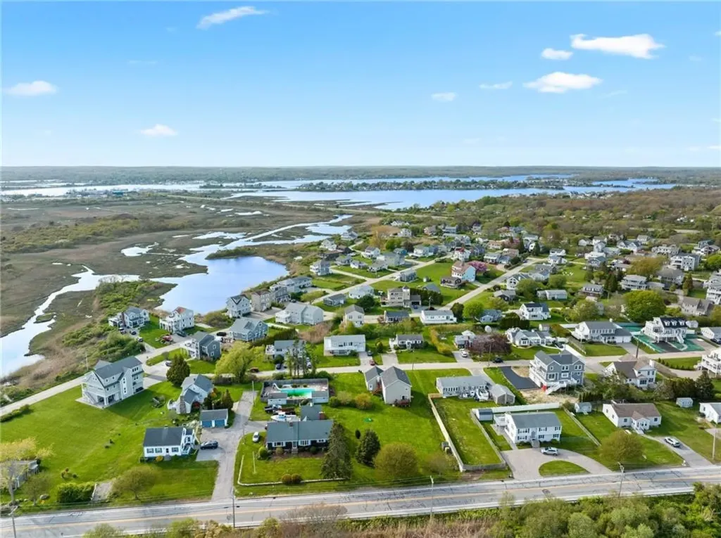 32 Cypress Avenue Narragansett RI 02882