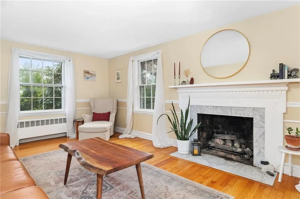 550 County Road Barrington RI 02806