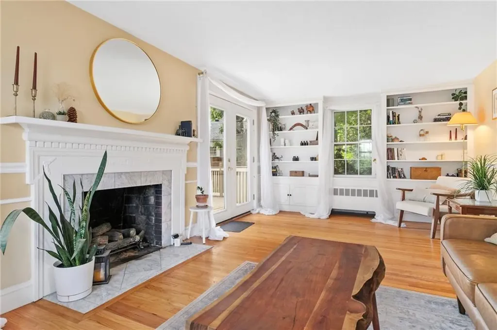 550 County Road Barrington RI 02806
