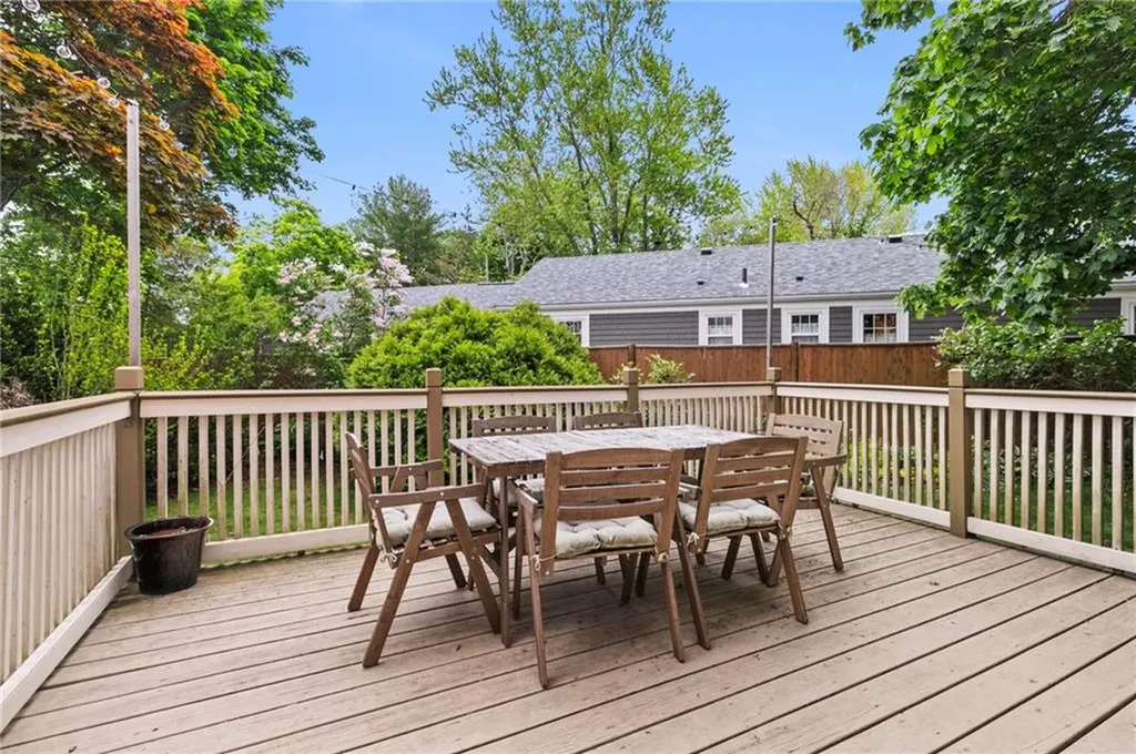 550 County Road Barrington RI 02806