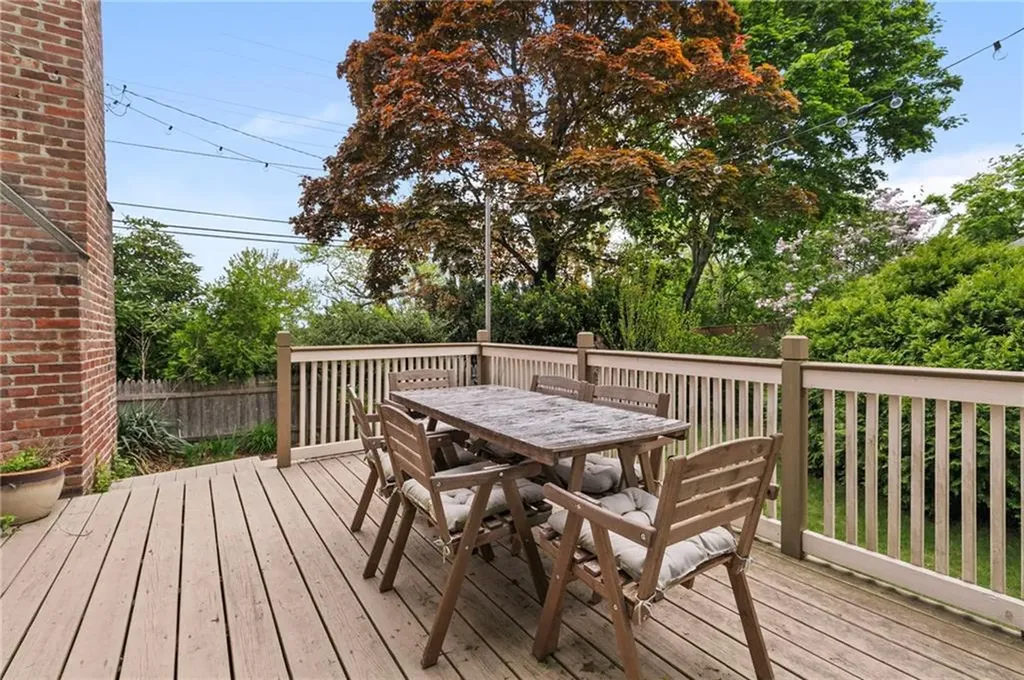 550 County Road Barrington RI 02806