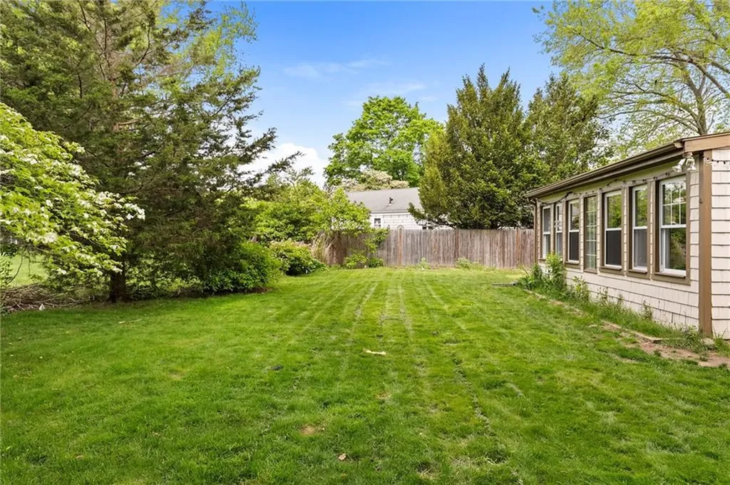550 County Road Barrington RI 02806