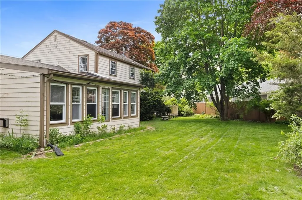 550 County Road Barrington RI 02806