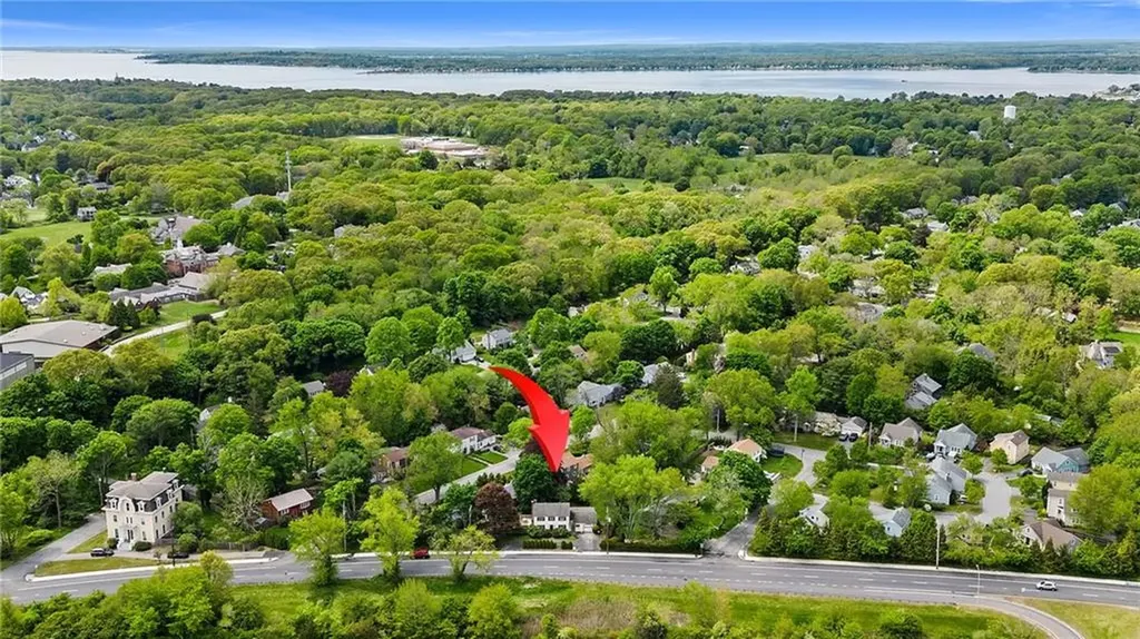 550 County Road Barrington RI 02806