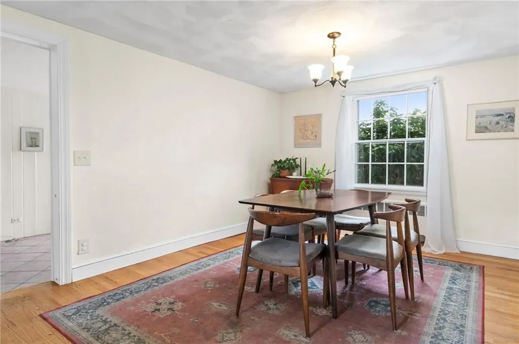 550 County Road Barrington RI 02806