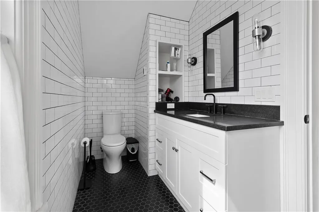 255 Bulgarmarsh Road Tiverton RI 02878