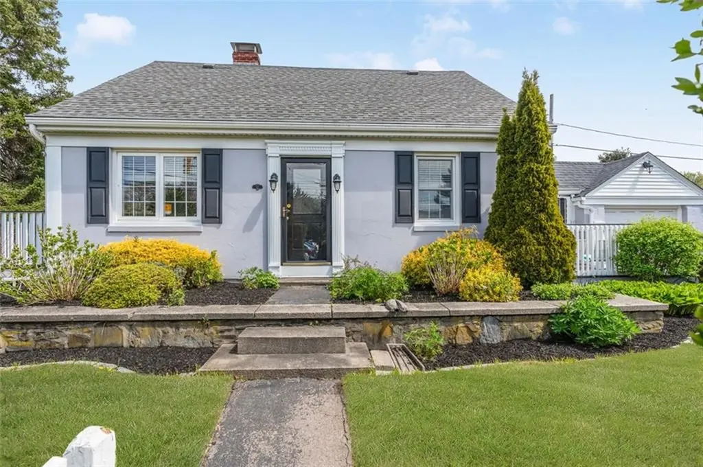 63 Admiral Kalbfus Road Newport RI 02840