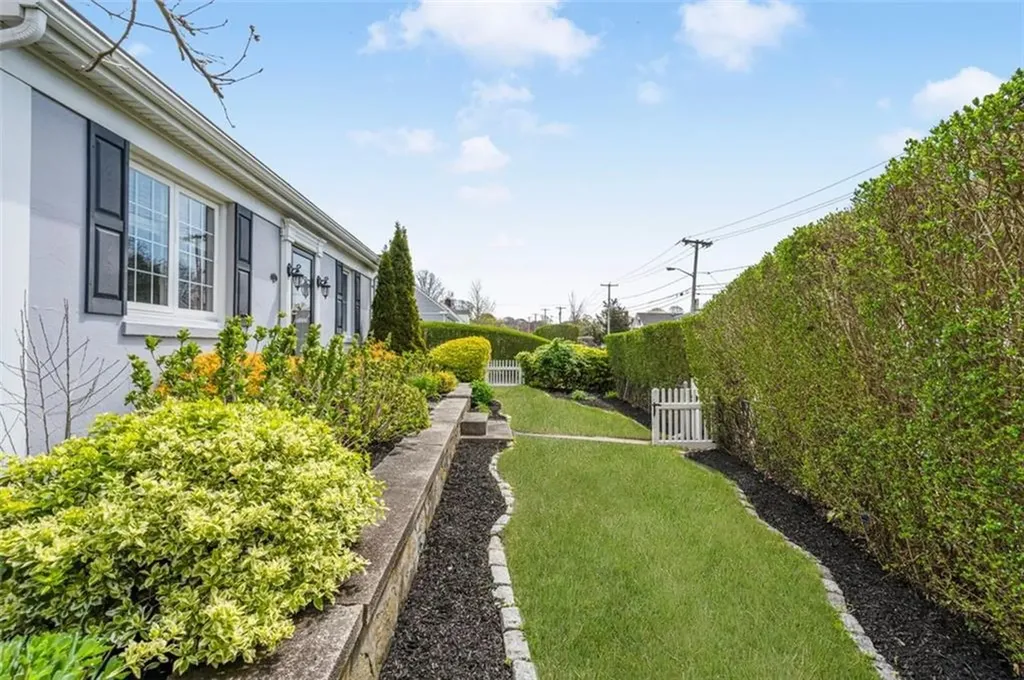 63 Admiral Kalbfus Road Newport RI 02840