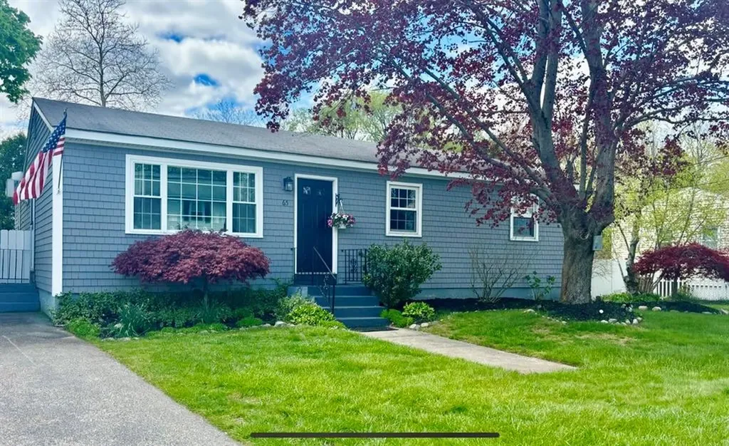 65 Pearl Avenue North Providence RI 02904