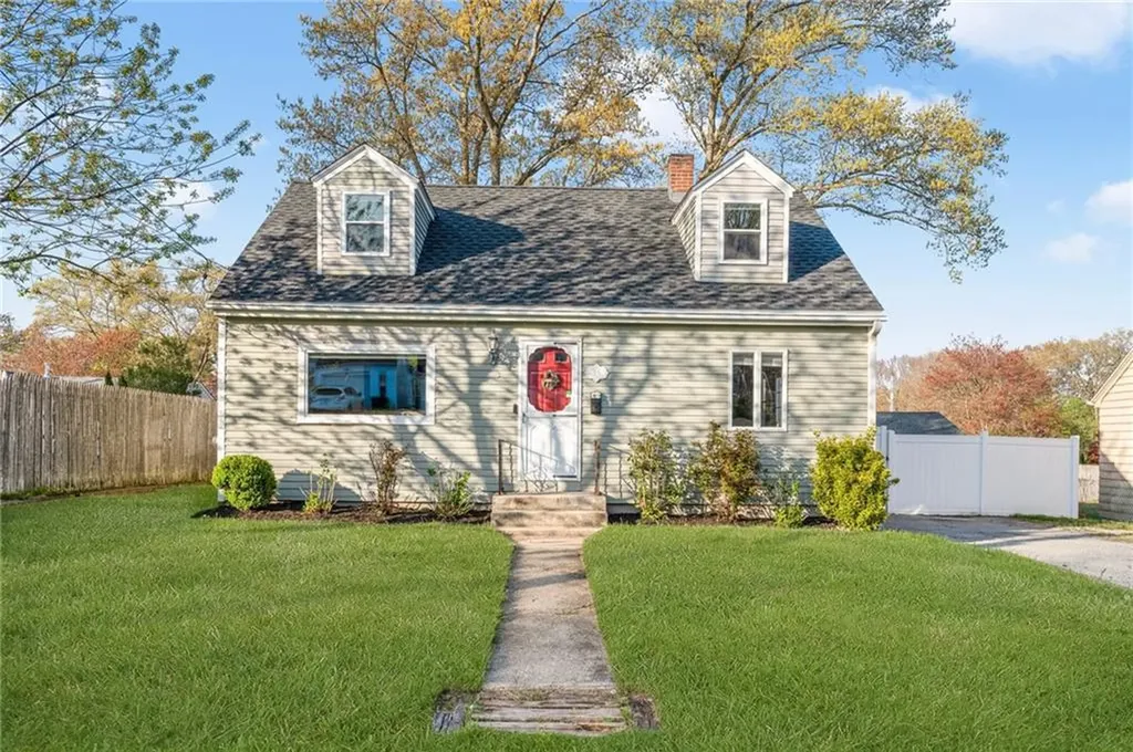 15 Columbia Avenue Coventry RI 02816