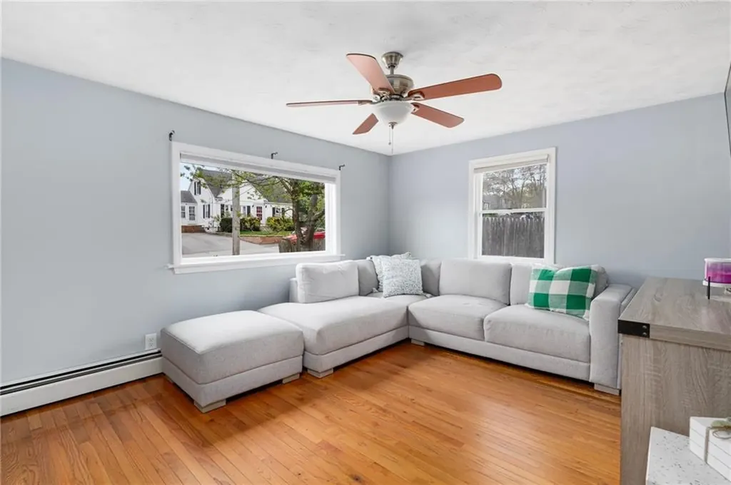 15 Columbia Avenue Coventry RI 02816