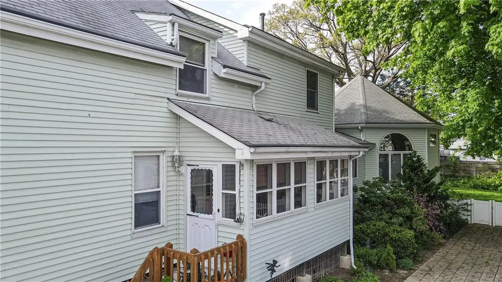 5 Arnold Avenue Lincoln RI 02865