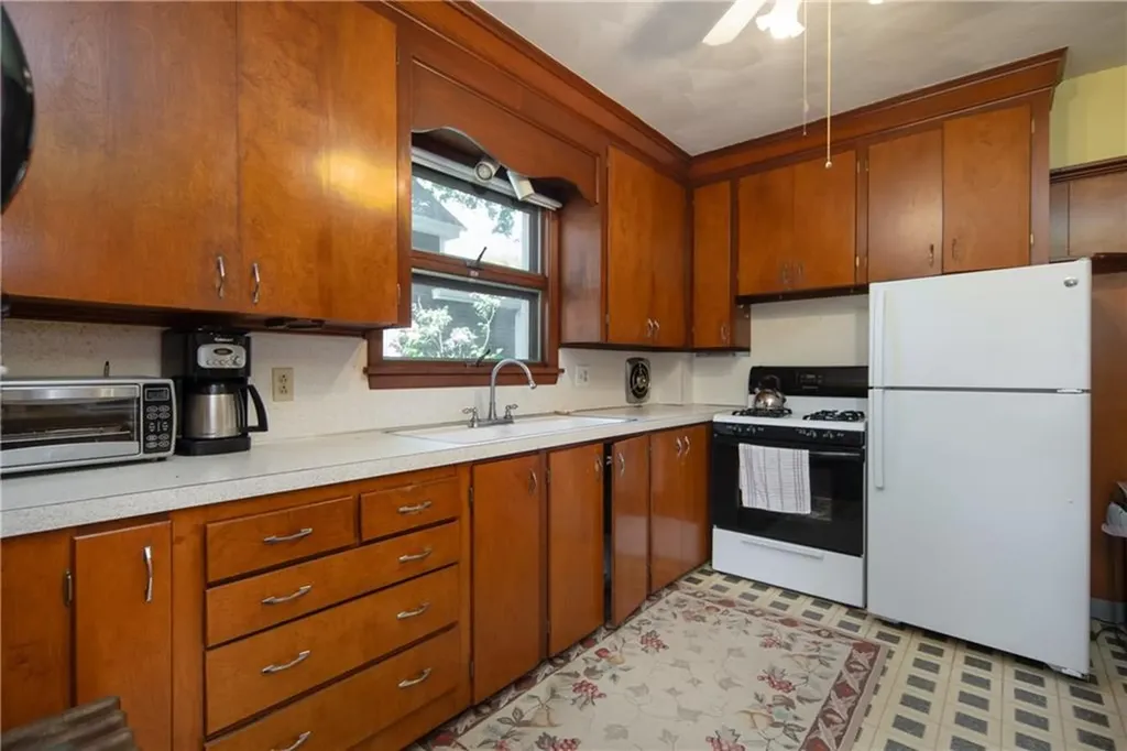 5 Arnold Avenue Lincoln RI 02865