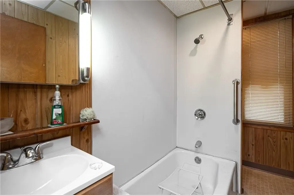 5 Arnold Avenue Lincoln RI 02865