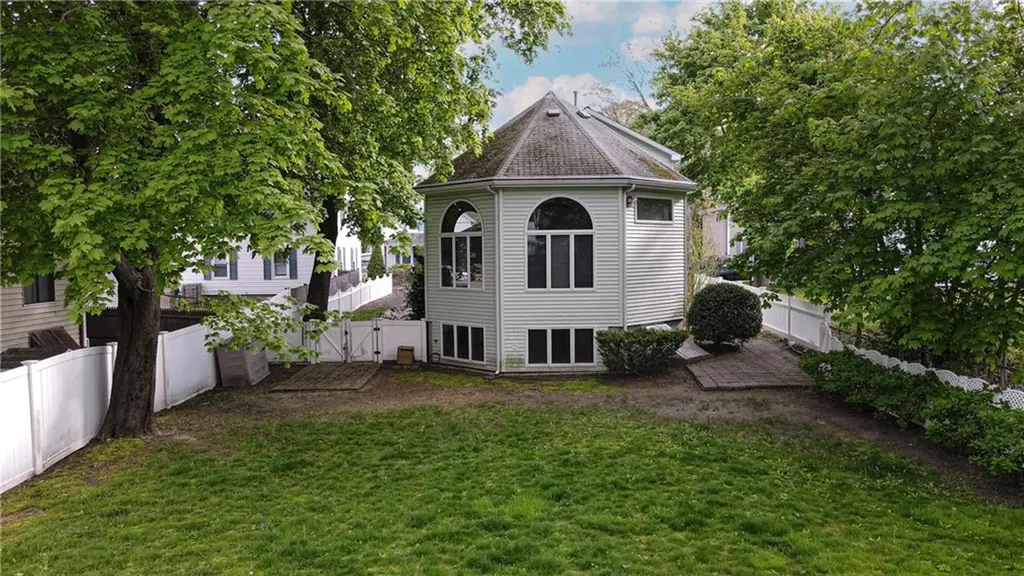 5 Arnold Avenue Lincoln RI 02865