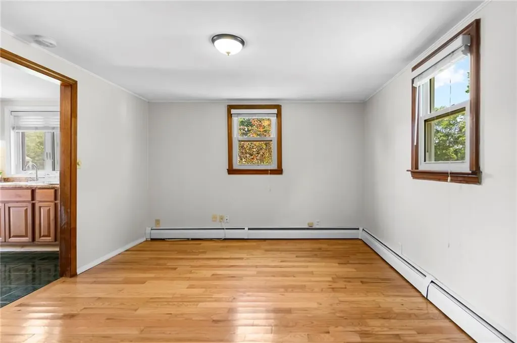 6 Baltimore Avenue Warren RI 02885