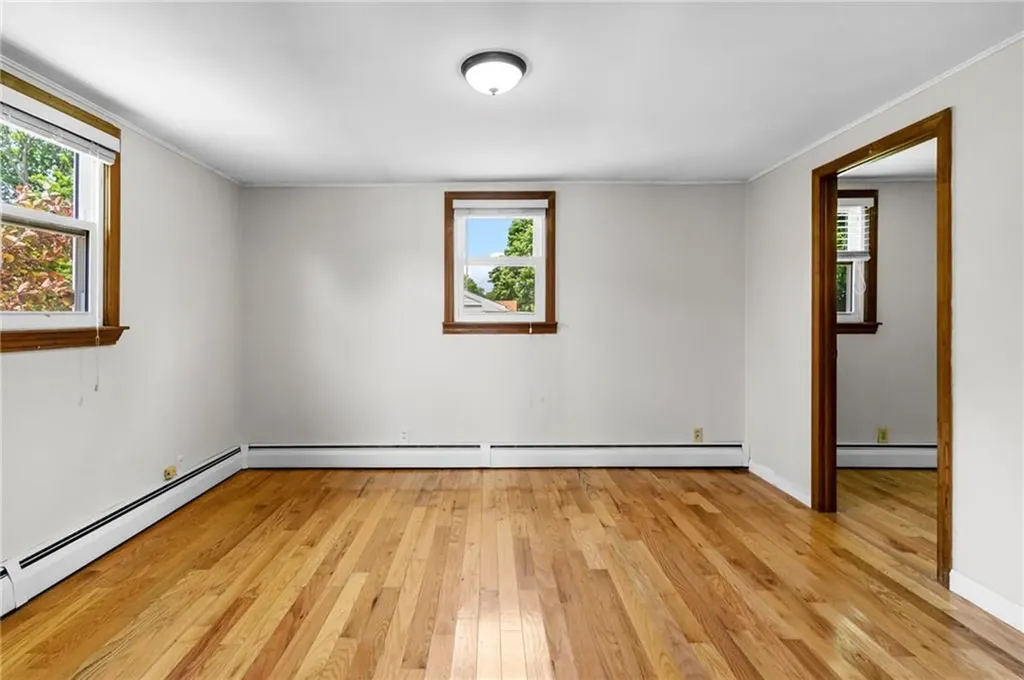 6 Baltimore Avenue Warren RI 02885