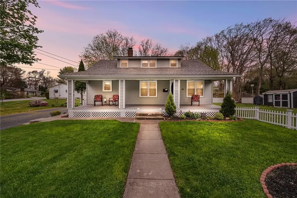 100 Knotty Oak Road Coventry RI 02816