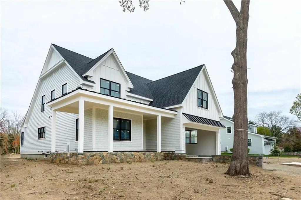 19 Cora Street East Greenwich RI 02818