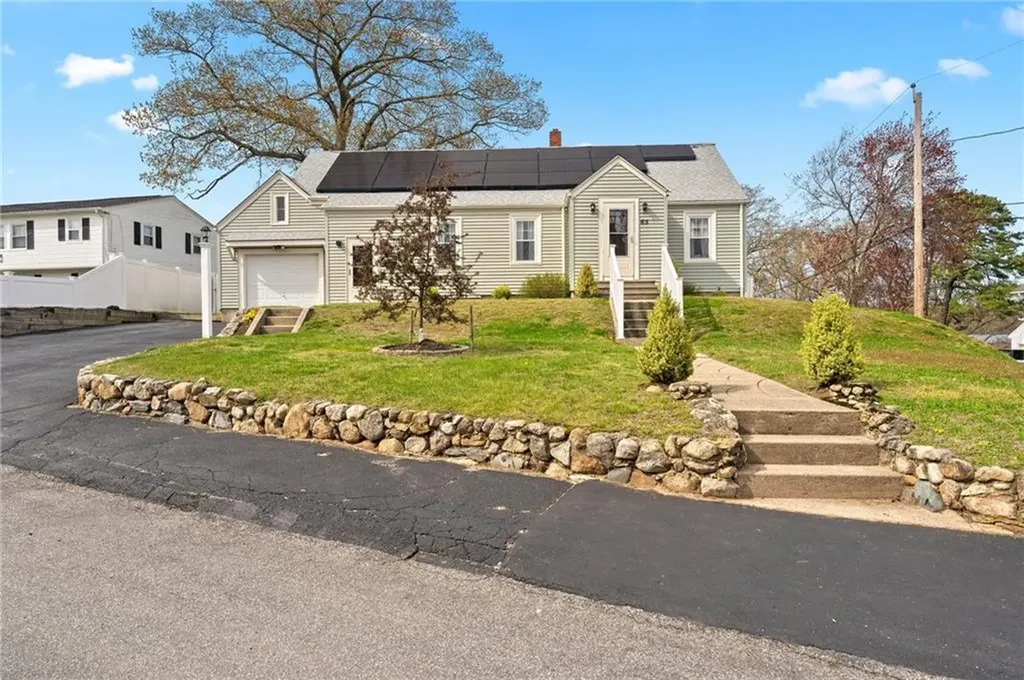 65 Newell Street West Warwick RI 02893
