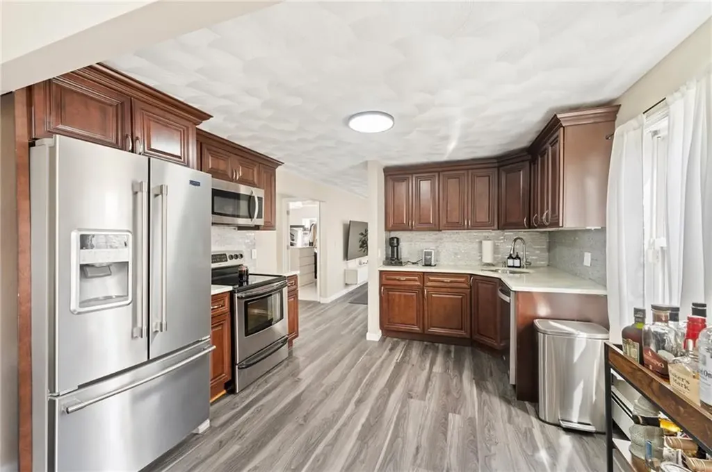 65 Newell Street West Warwick RI 02893