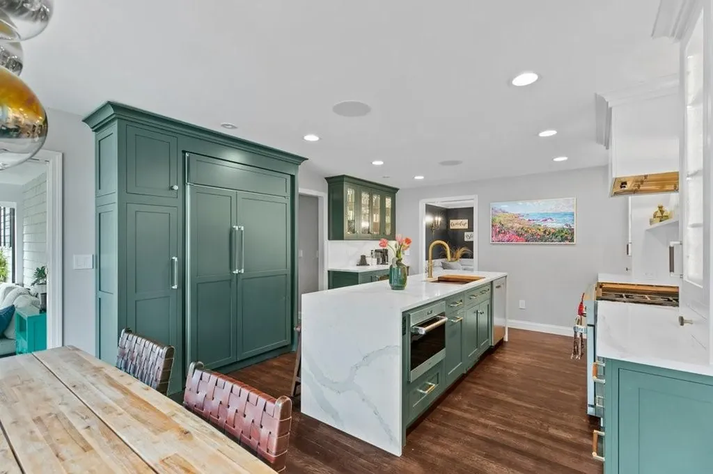 4 Deep Meadow Road Barrington RI 02806