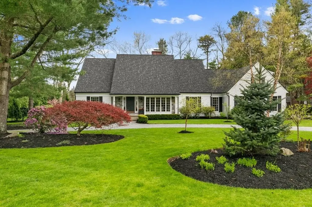 4 Deep Meadow Road Barrington RI 02806
