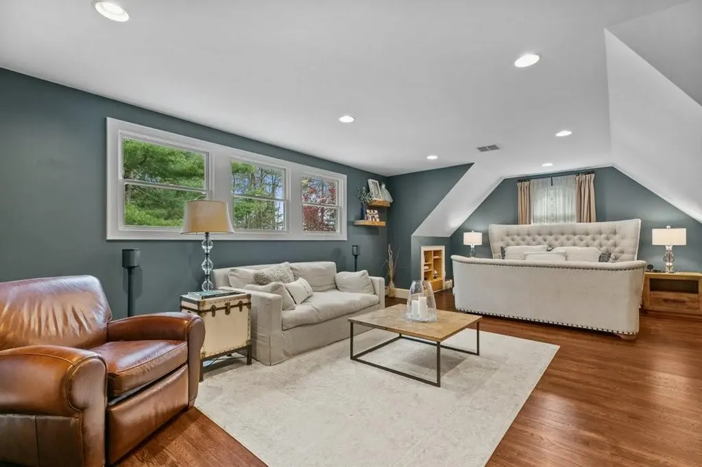 4 Deep Meadow Road Barrington RI 02806