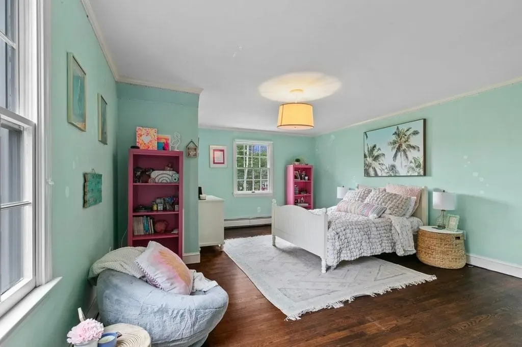 4 Deep Meadow Road Barrington RI 02806
