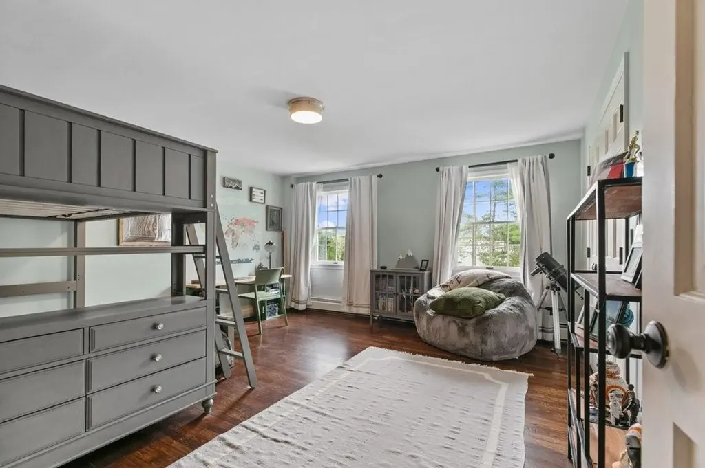 4 Deep Meadow Road Barrington RI 02806