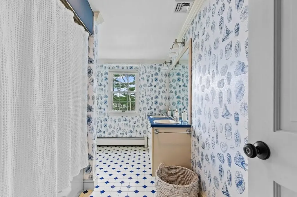 4 Deep Meadow Road Barrington RI 02806