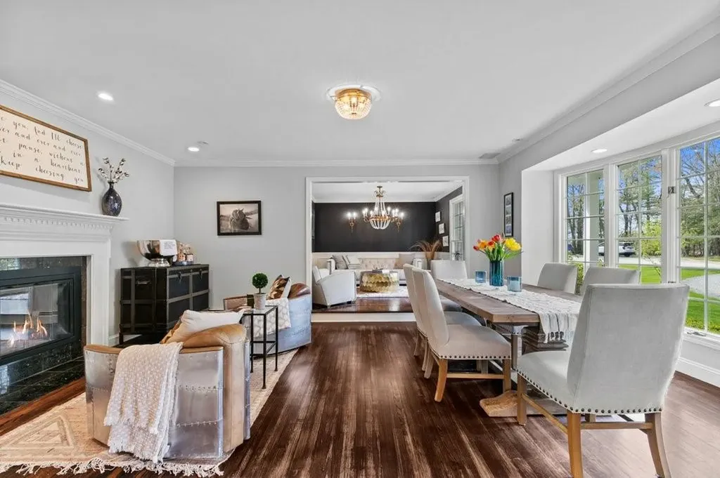 4 Deep Meadow Road Barrington RI 02806