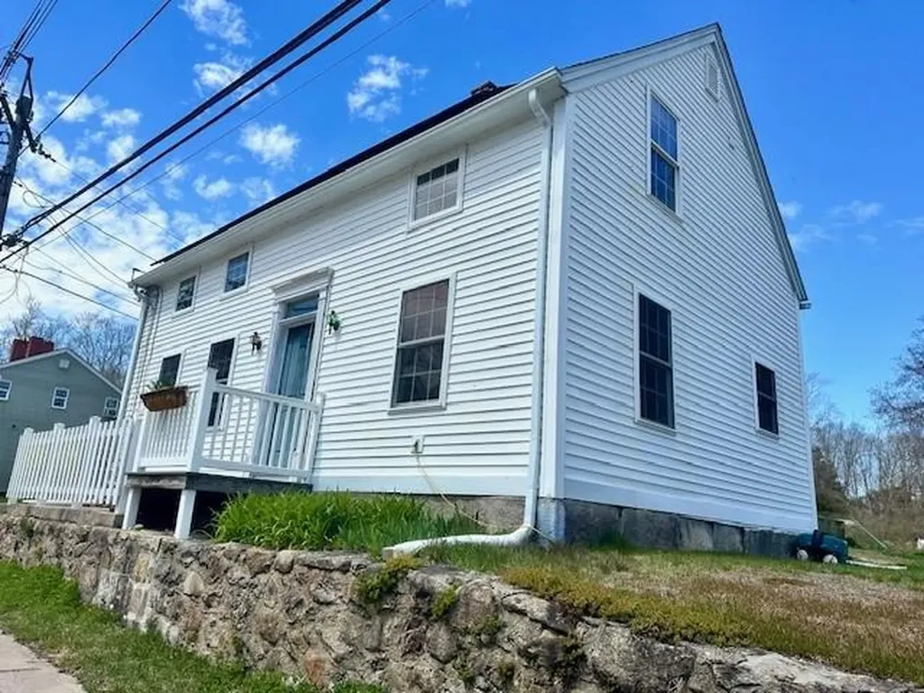 2 News Street Hopkinton RI 02873