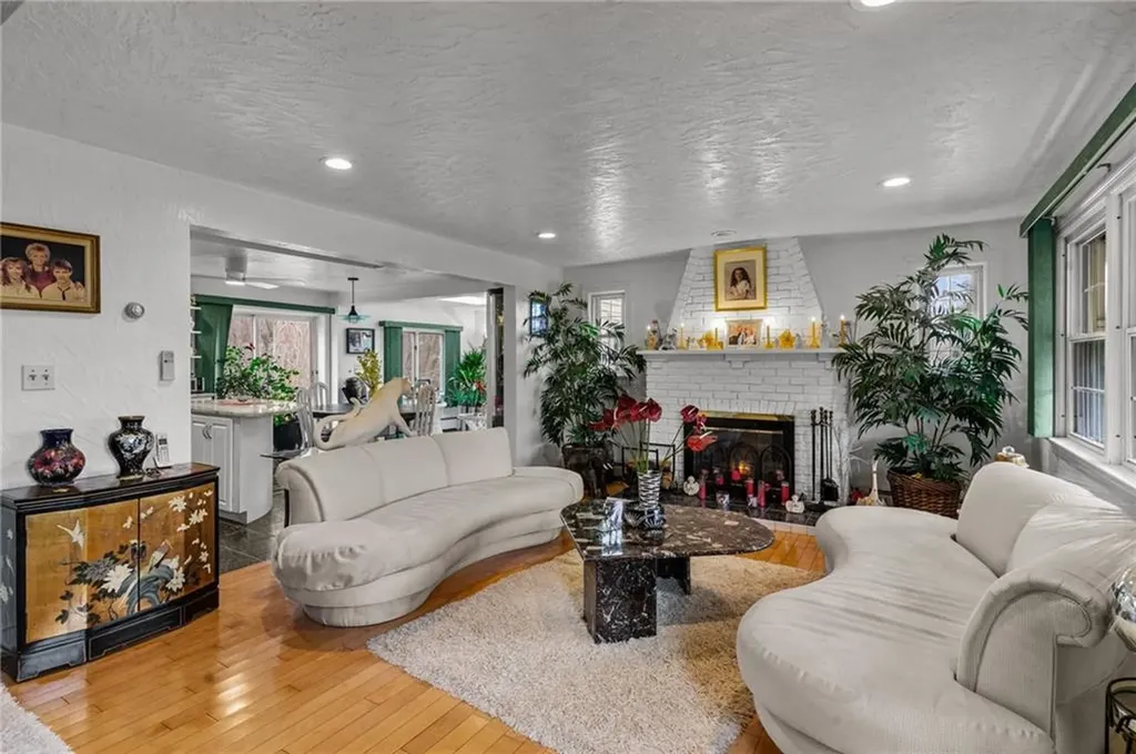2405 Mendon Road Cumberland RI 02864